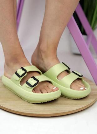 Шльопанці жіночі