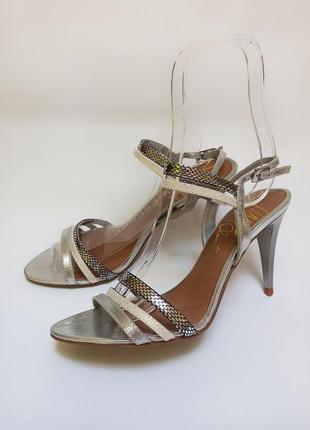 Lilly's closet босоніжки жіночі.брендове взуття stock