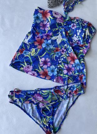 Шикарний яскравий купальник з майкою