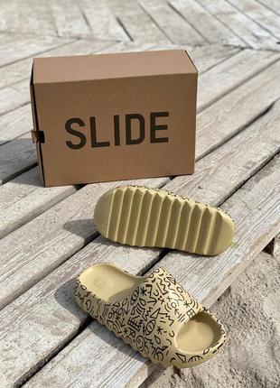 Жіночі шльопанці adidas yeezy slide graffiti знижка sale / smb7 фото