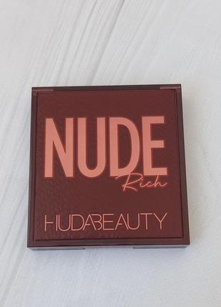 Палітра тіней huda beauty rich nude