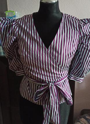 Блузка с трендовыми рукавами1 фото