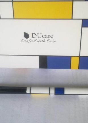 Фирменная кисть для глаз ducare