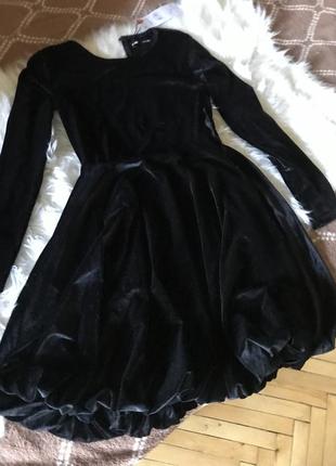 Чорна велюрова сукня