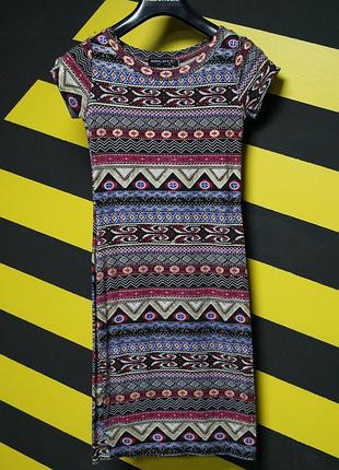 Трикотажное платье в орнамент