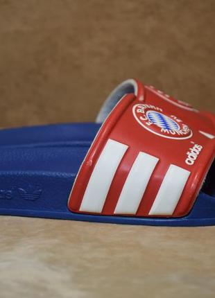 Шлепанцы сланцы adidas slippers adilette fc bayern münchen. италия. оригинал. 37 р./23 см.3 фото