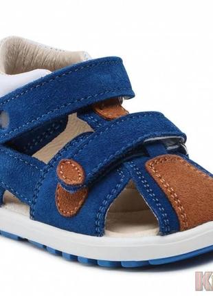 Босоножки блакитного кольору з закритими паличками (20 розмір) bartek 5903607805748