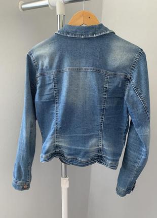 Джинсова курточка на ґудзики джинсовка2 фото