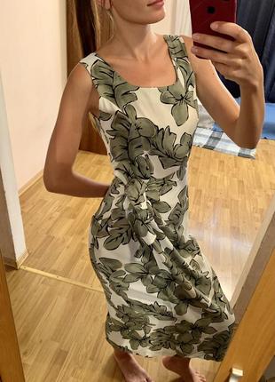 Плаття міді в квітку, приталена сукня