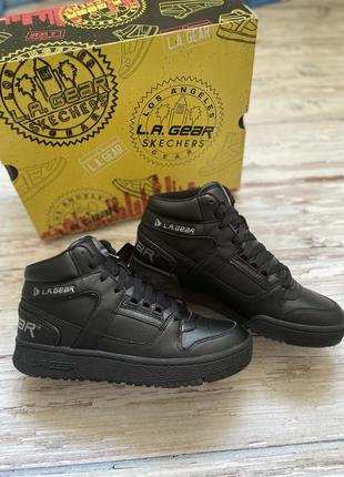 Хайтопи la gear slammer by skechers. розмір 38.