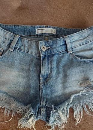 Джинсові шорти zara.