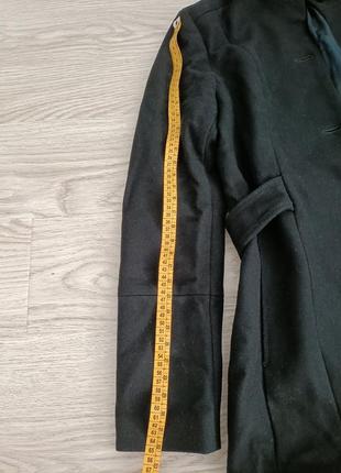 Чорне осіннє пальто розмір м6 фото