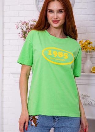 Жіноча футболка вільного крою з принтом колір салатовий женская футболка свободного кроя с принтом1 фото