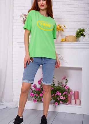 Жіноча футболка вільного крою з принтом колір салатовий женская футболка свободного кроя с принтом4 фото
