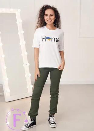 Жіноча футболка вільного крою з принтом "home"1 фото
