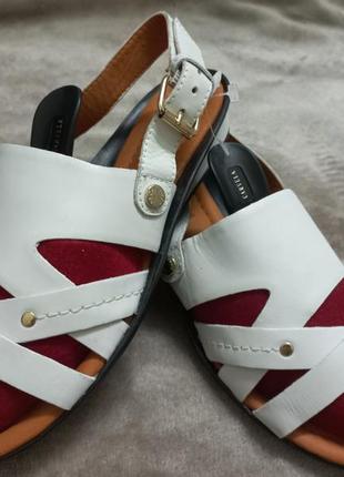 Босоножки сандали фирменные кожа жен. 36р.geox индонезии