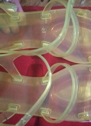 Гумові босоніжки неоновий класний колір