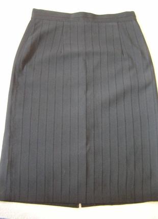 Классическая прямая черная юбка