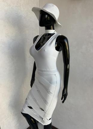 Missguided супер эффектное бандажное платье с утяжкой5 фото