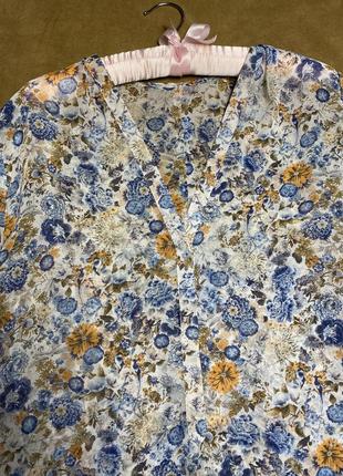 Шифоновая длинная блузка в цветочный принт3 фото