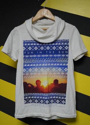 Футболка с горловиной и принтом в орнамент river island