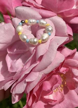 Кільце з натуральних перлин