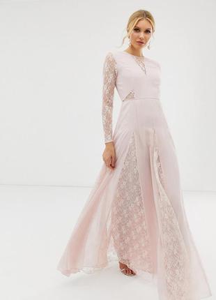 Великолепное розовое платье в пол со вставками из кружева