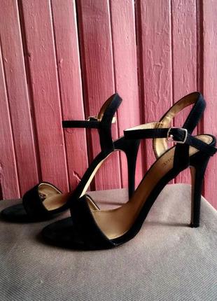 Черные босоножки,туфли,замшевые,39 размер,на высоком каблуке1 фото