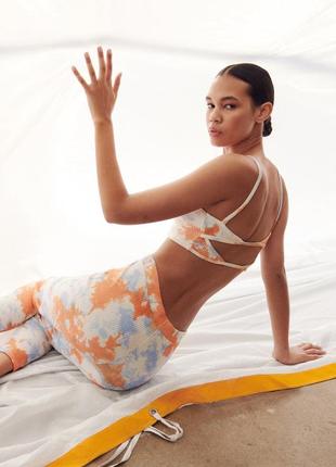 Нереально крутые лосины в рубчик