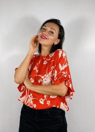Яркая летняя блуза в цветочный принт7 фото