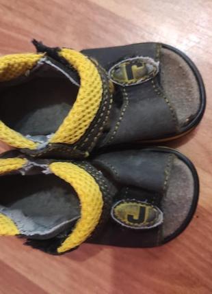 Босоніжки для хлопчика на липучках
