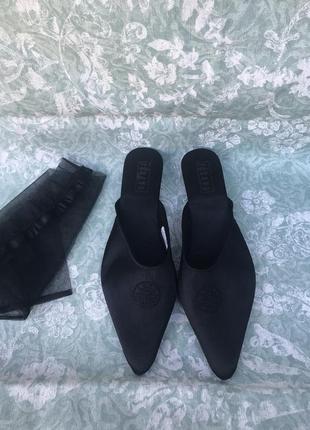 Домашні туфлі сатін черні
