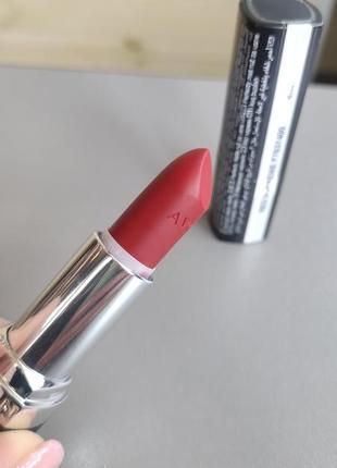 Матова помада від ейвон avon red matte supreme2 фото