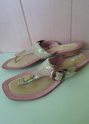 Стильні шльопанці laura b.