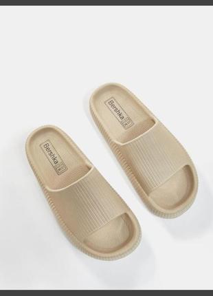 Текстуровані шльопанці 2
