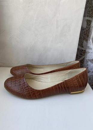 Шкіряні балетки