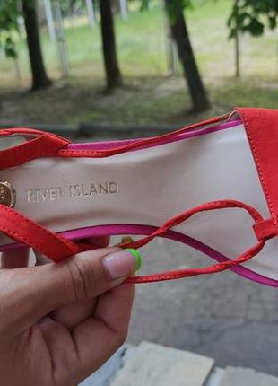 Красивые босоножки river island3 фото