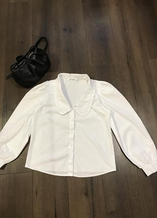 Стильная рубашка с оригинальным воротником