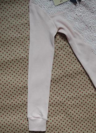 Трикотажна кофтинка-блузка на довгий рукав з мереживом та брошкою3 фото