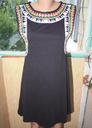 Бавовняне плаття з оригінальним вишитим коміром в етно стилі бохо