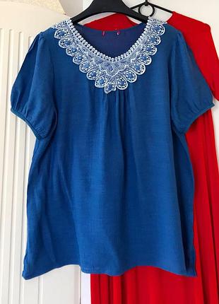 Блуза з декором