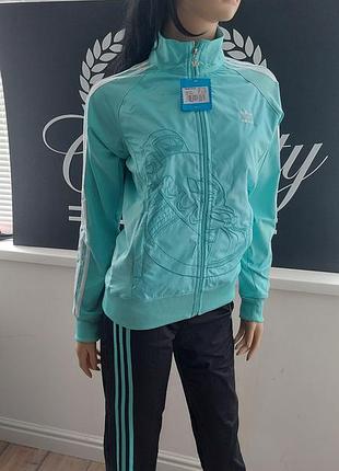 Спортивный костюм. adidas