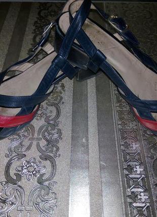 Босоножки 36размер.кожа,италия.