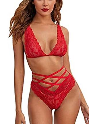 Кружевные трусики со стропами ремешками