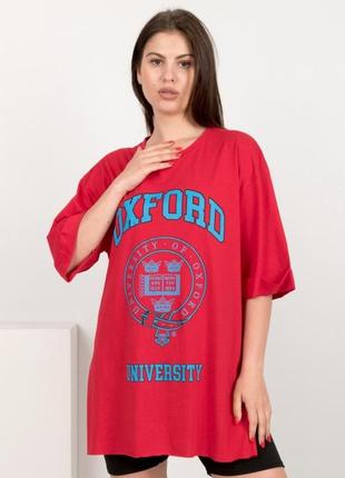 Стильна червона футболка з малюнком і написом принтом оверсайз великий розмір батал