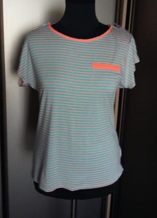 Шикарна футболка