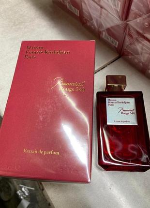 Maison francis kurkdjian baccarat rouge 540 extrait de parfum 200 ml.