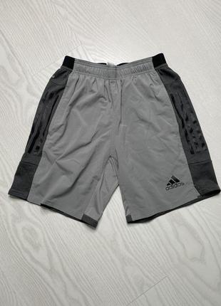 Шорти чоловічі adidas