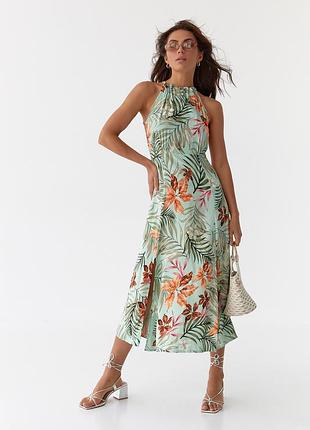 Літнє плаття з розпірками і куліскою на горловині
