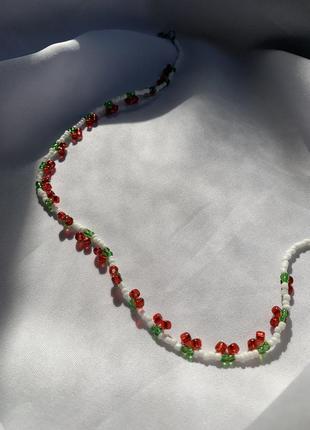 Ожерелье из бисера «вишенки»2 фото